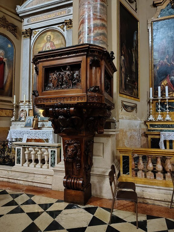 Basilica di Sant’Alessandro in Colonna-贝加莫必去景点