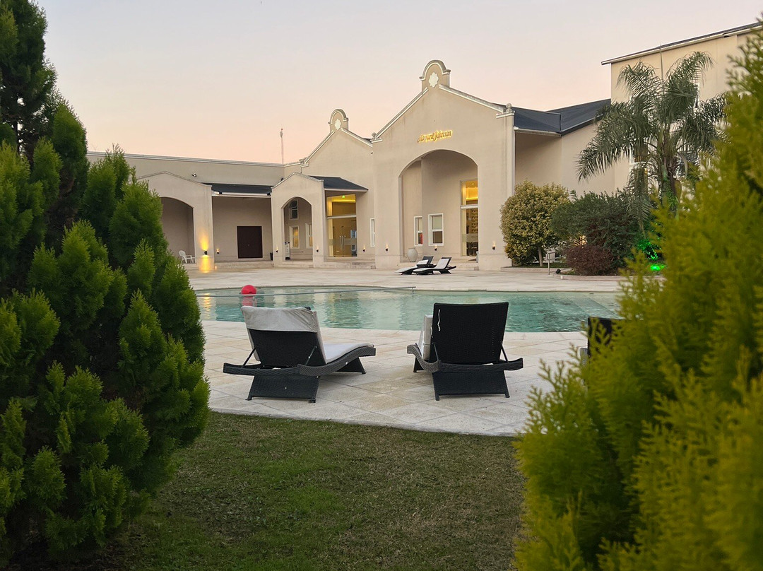 Howard Johnson by Wyndham La Plata主图