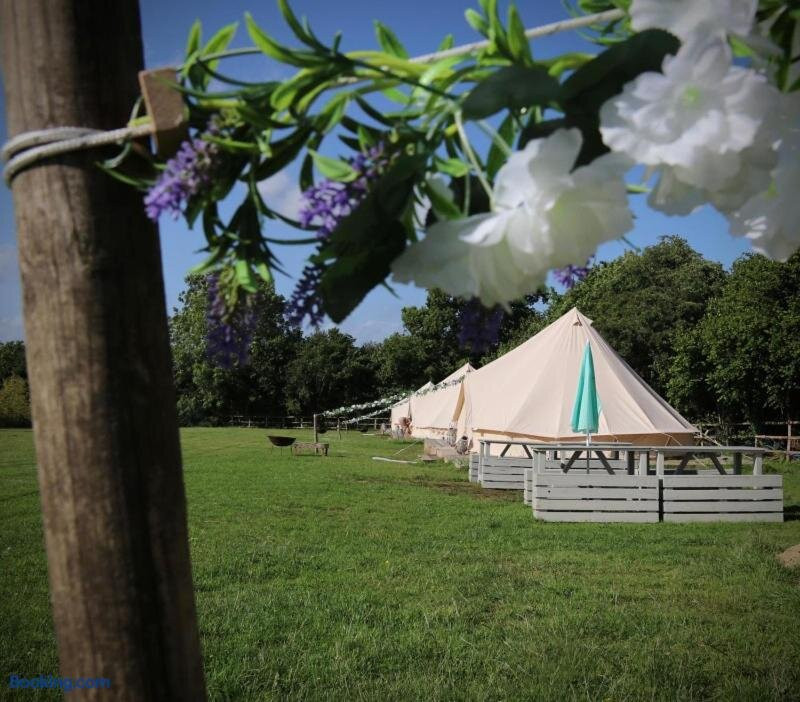 Hopgarden Glamping and Camping