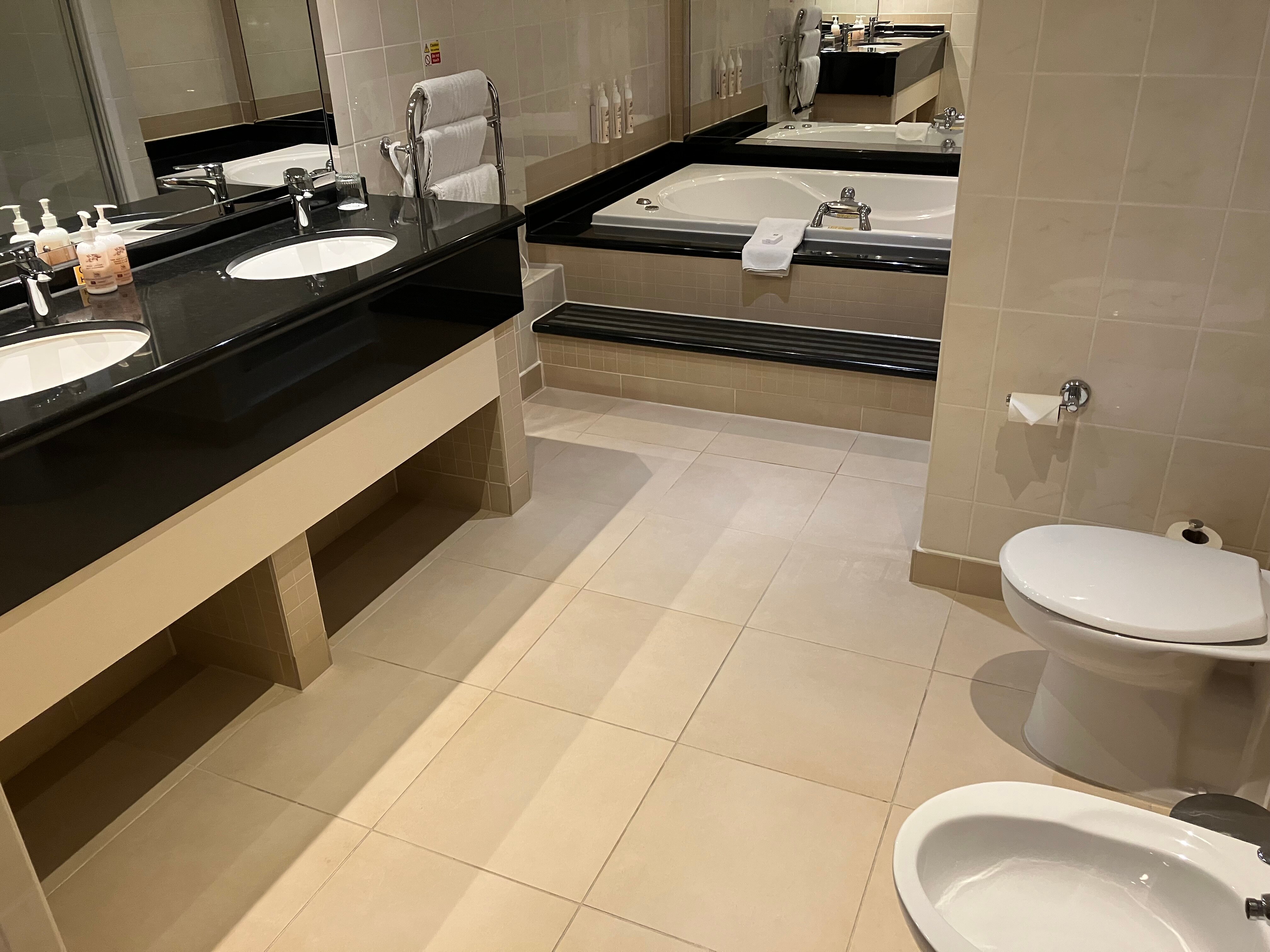 Delta Hotels Northampton-浴室