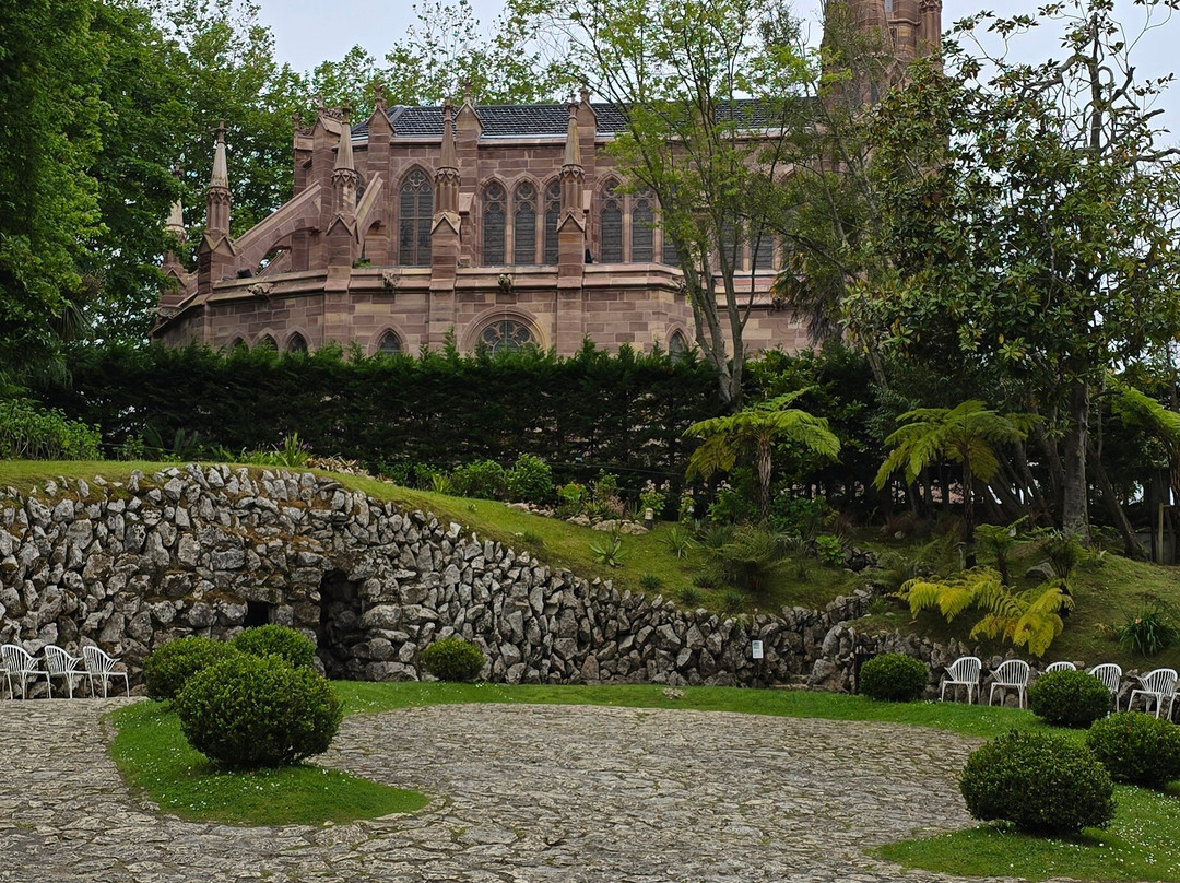 Capilla-Panteon-科米利亚斯必去景点