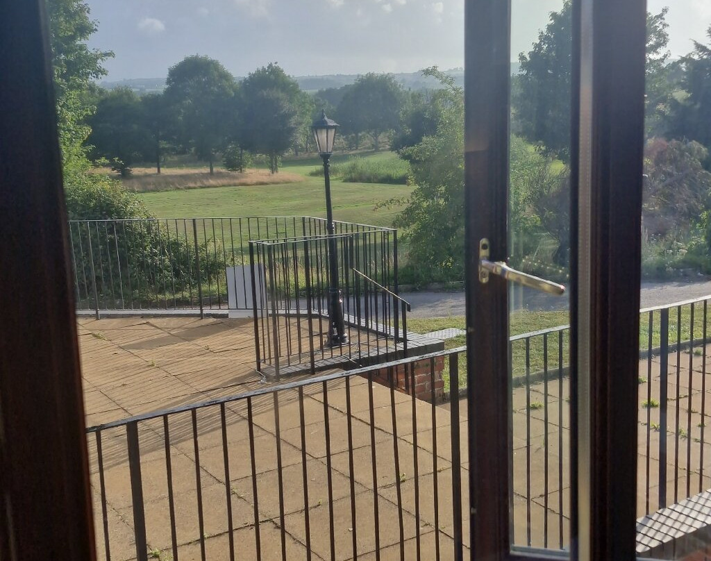 山脉公园酒店主图