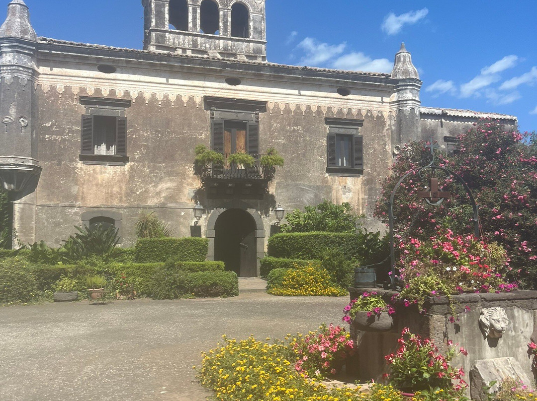 Castello degli Schiavi-Fiumefreddo di Sicilia必去景点