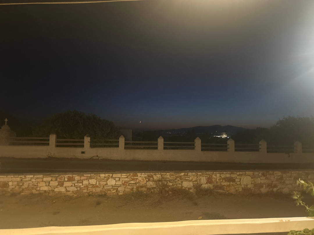 Manolis Farm Breakfast & Grill