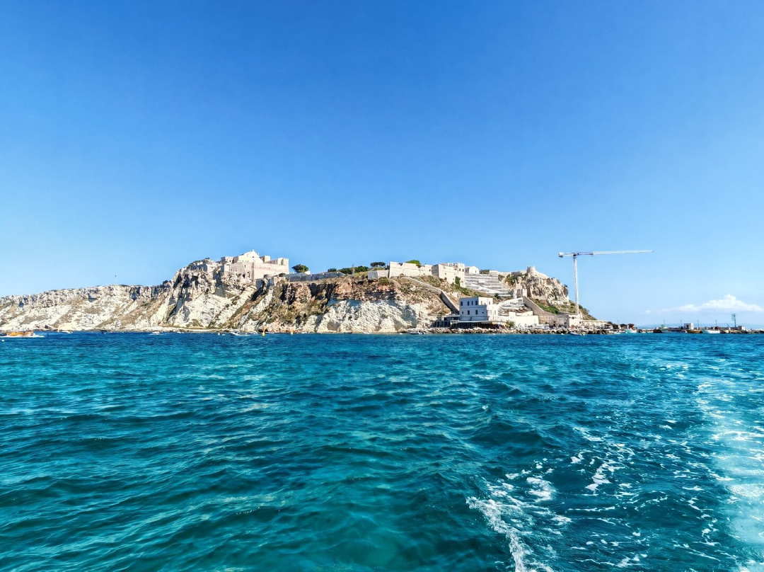 I Pirati delle Tremiti-Tremiti Islands必去景点