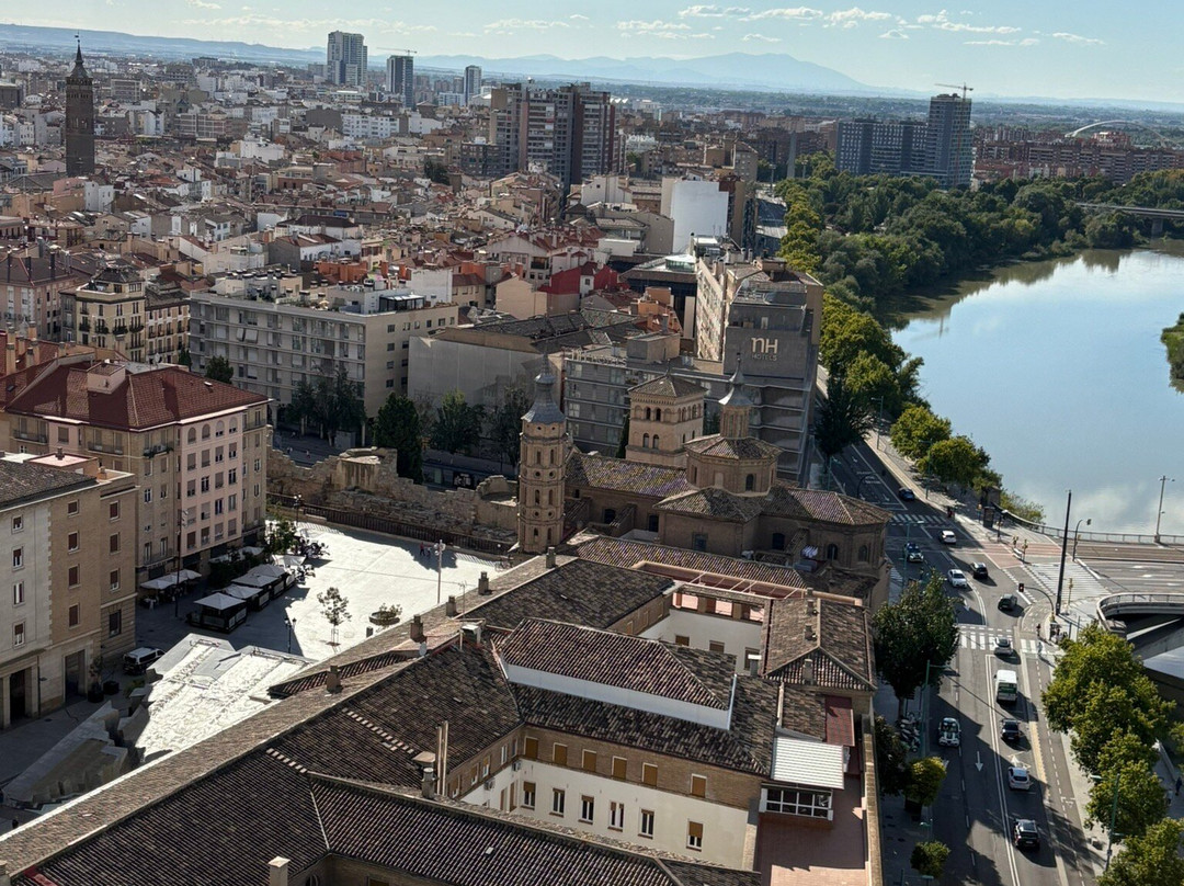 Torre Del Pilar-萨拉戈萨省必去景点