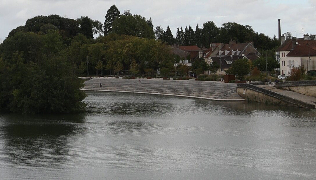 Pont de Seurre sur la Saône-Seurre必去景点