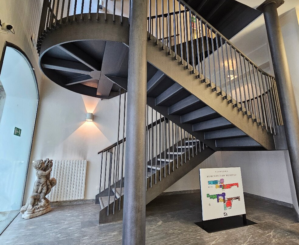 Musei Civici di Villa Mirabello-瓦雷泽必去景点