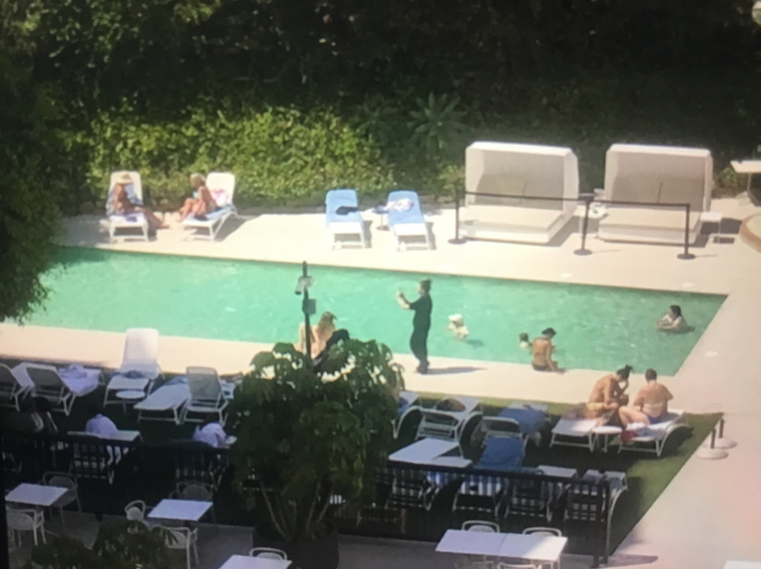 Pyr马贝拉酒店主图