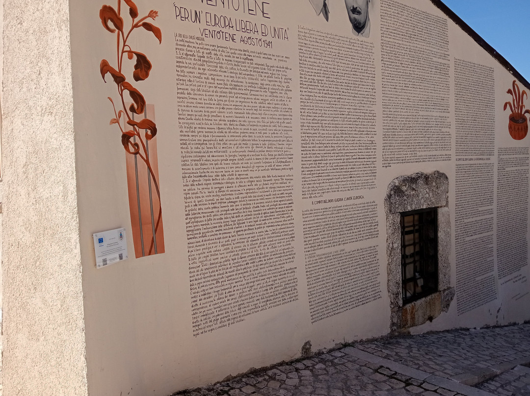 Murales ''Fontamara''-Aielli必去景点