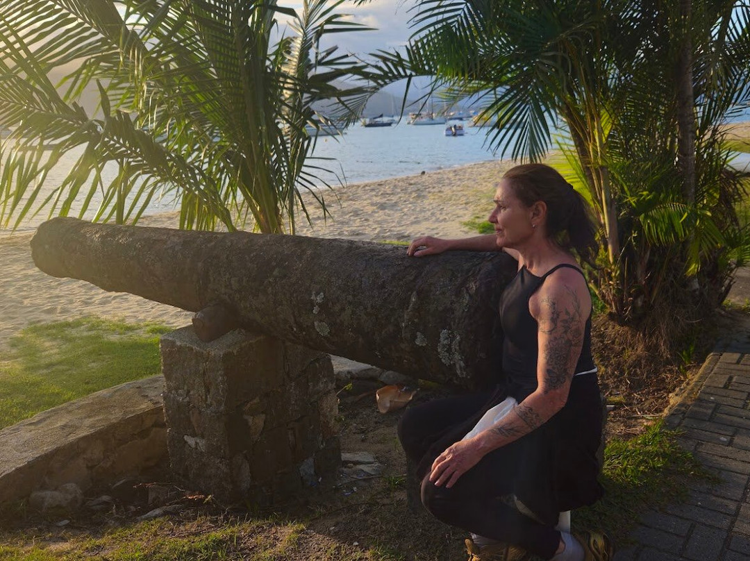 Saco da Capela Beach-伊利亚贝拉必去景点