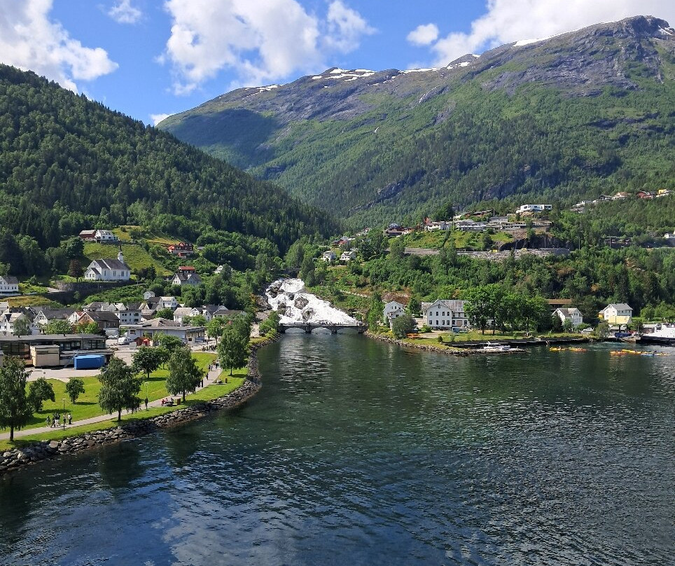 Hellesyltfossen-Hellesylt必去景点