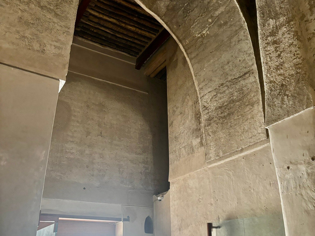 巴赫拉堡-尼日瓦必去景点