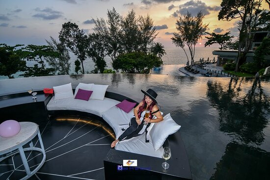 普吉岛阿卡狄亚奈通海滩铂尔曼度假酒店主图