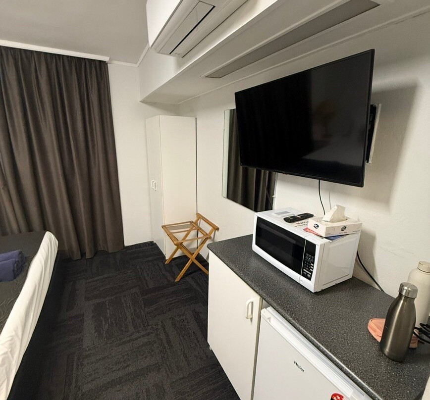 Silver Oaks Motel主图