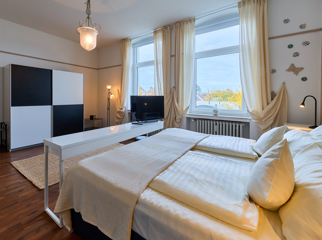 Arador-City Hotel主图