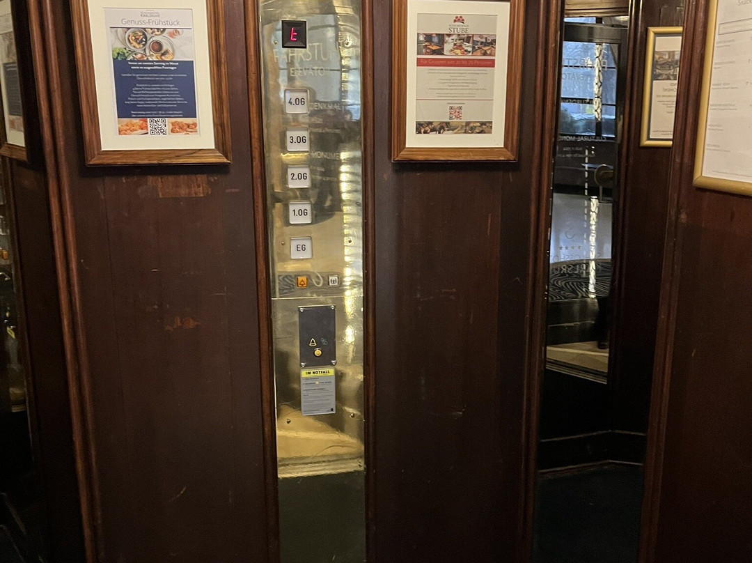 Schlosshotel Karlsruhe主图