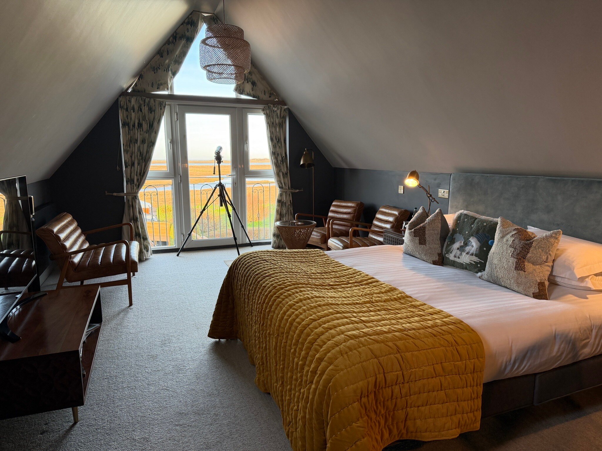 The White Horse-官方