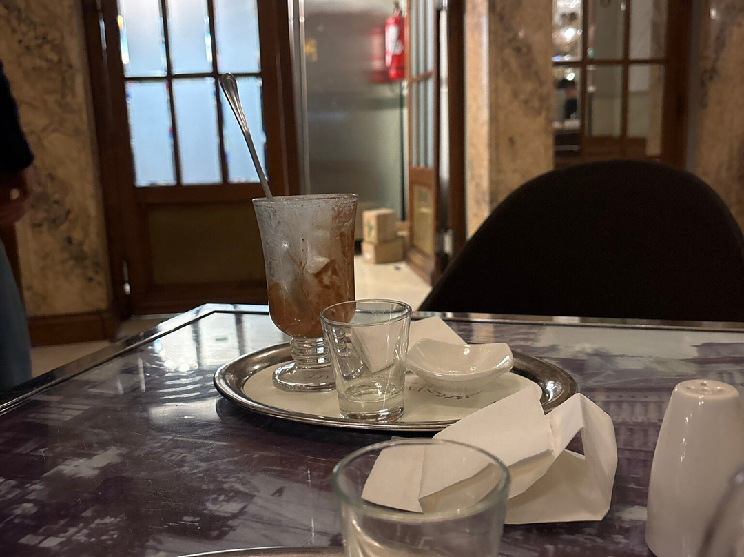 纽约宫殿咖啡馆-布达佩斯必去景点