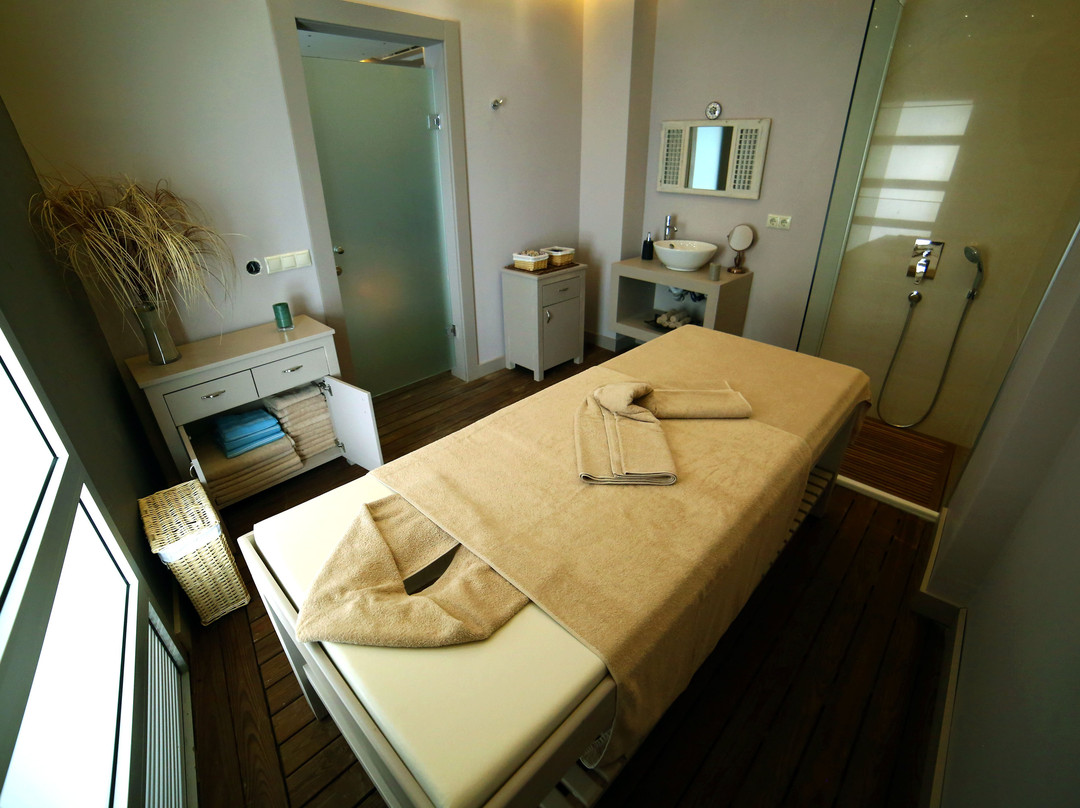 Costa Farilya Special Class Hotel主图