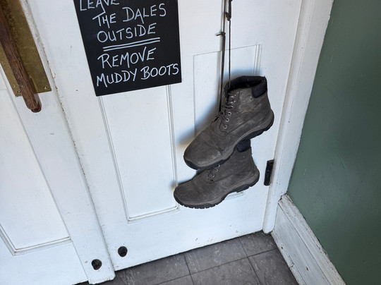 The Falcon Inn主图