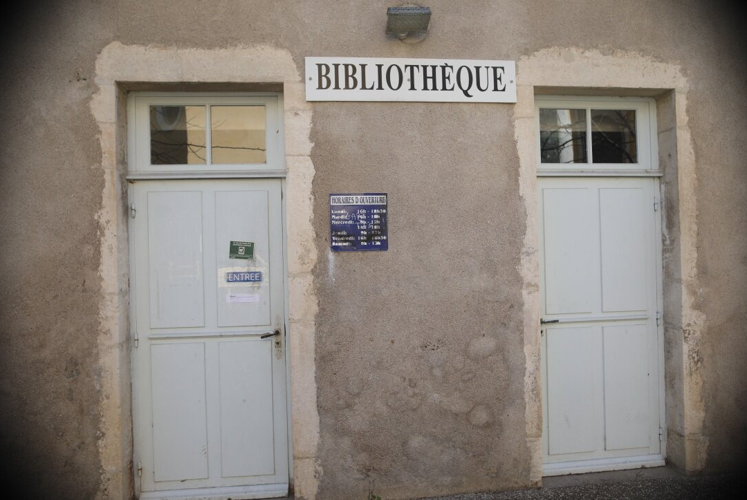 Place de l'église-Givry必去景点