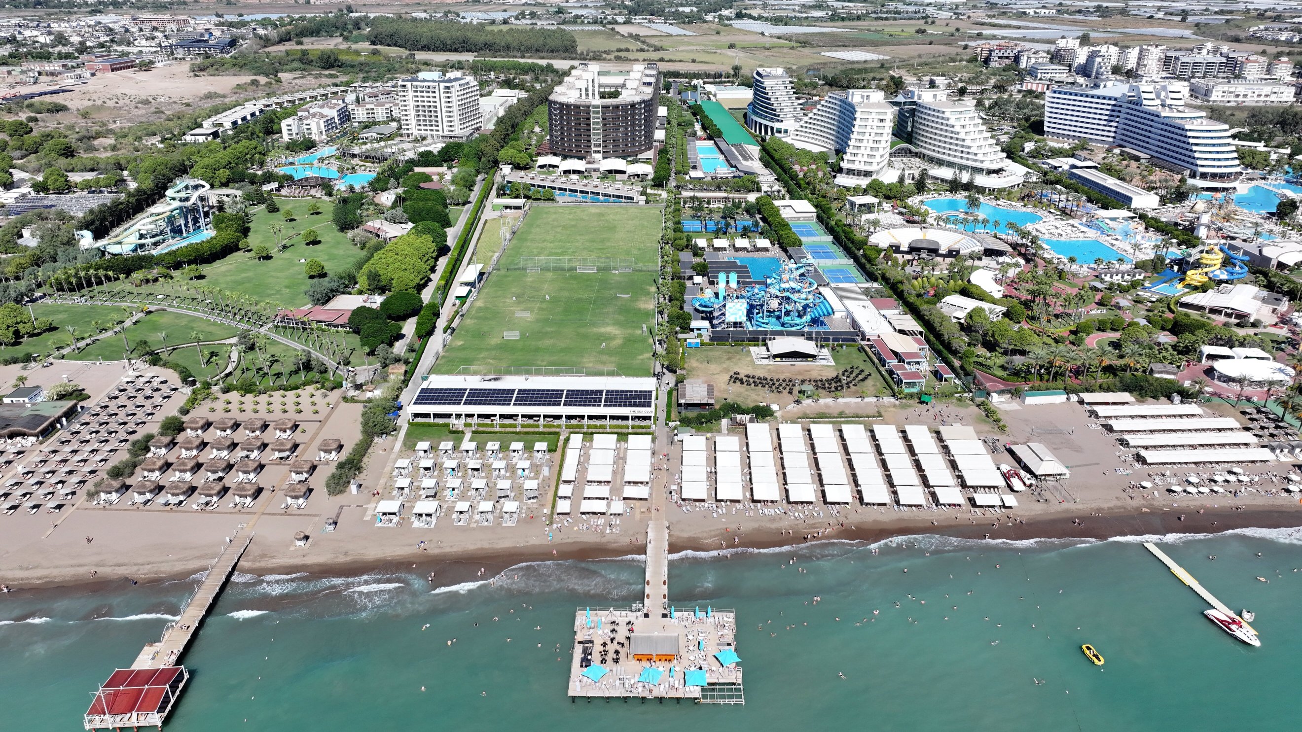 Nirvana Cosmopolitan-泳池