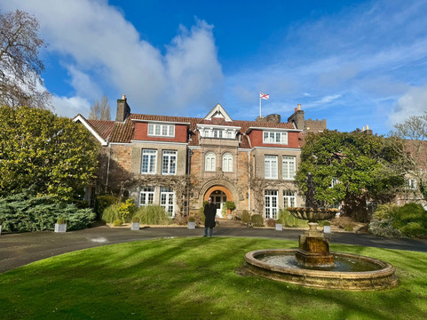 郎格维利庄园酒店主图