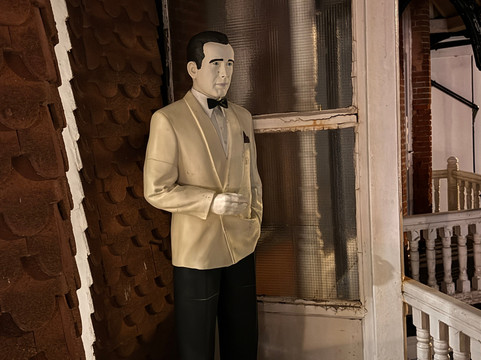 莱恩斯酒店主图