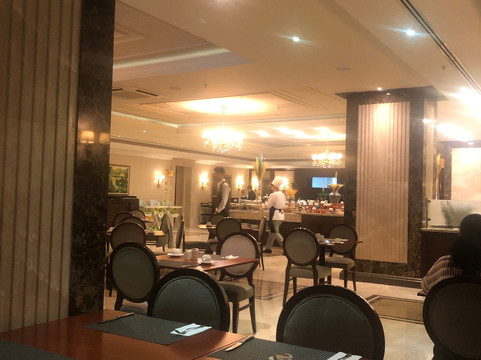 Elite World Van主图