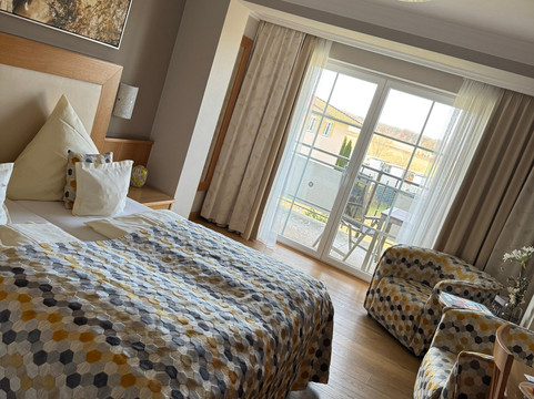 奥特内斯度假村主图