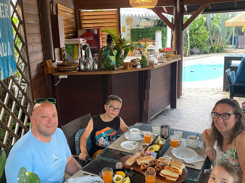 菲奴亚雷莱斯酒店主图