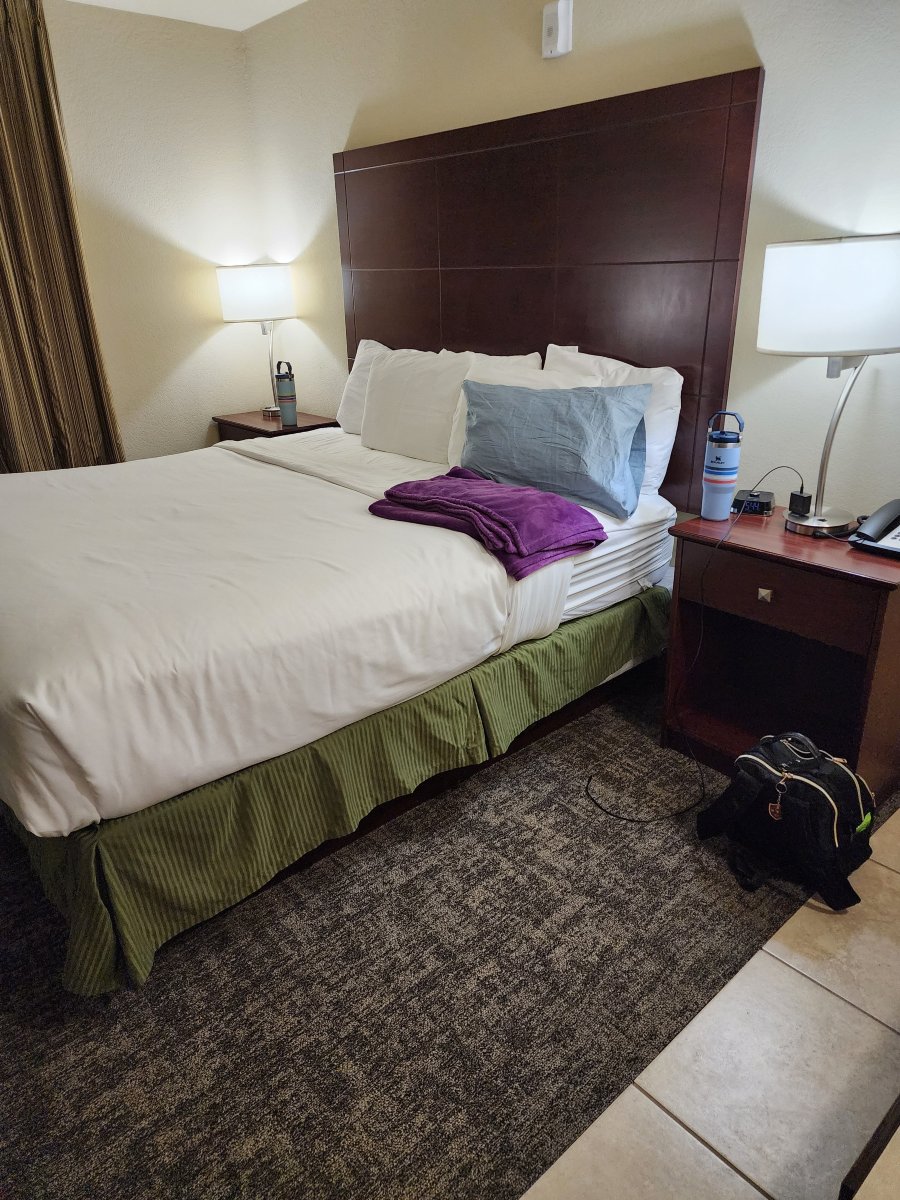 圆石套房酒店-布罗肯鲍-官方