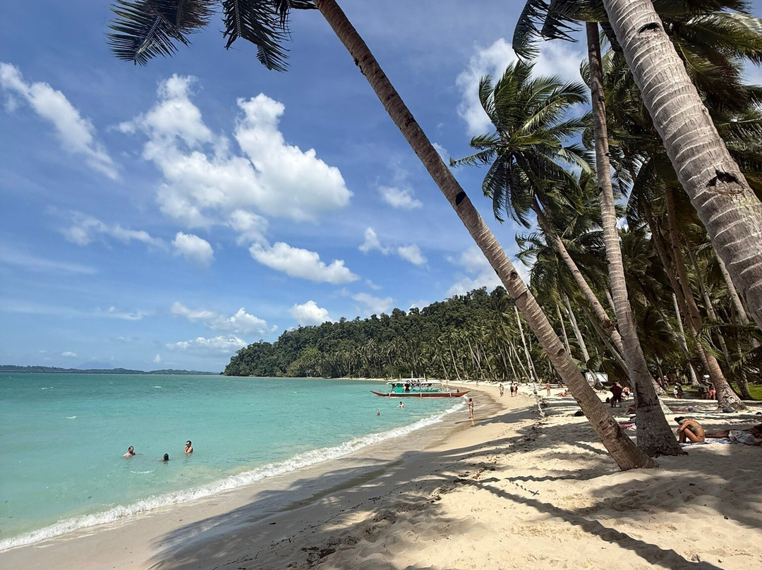 White Beach-巴顿港必去景点