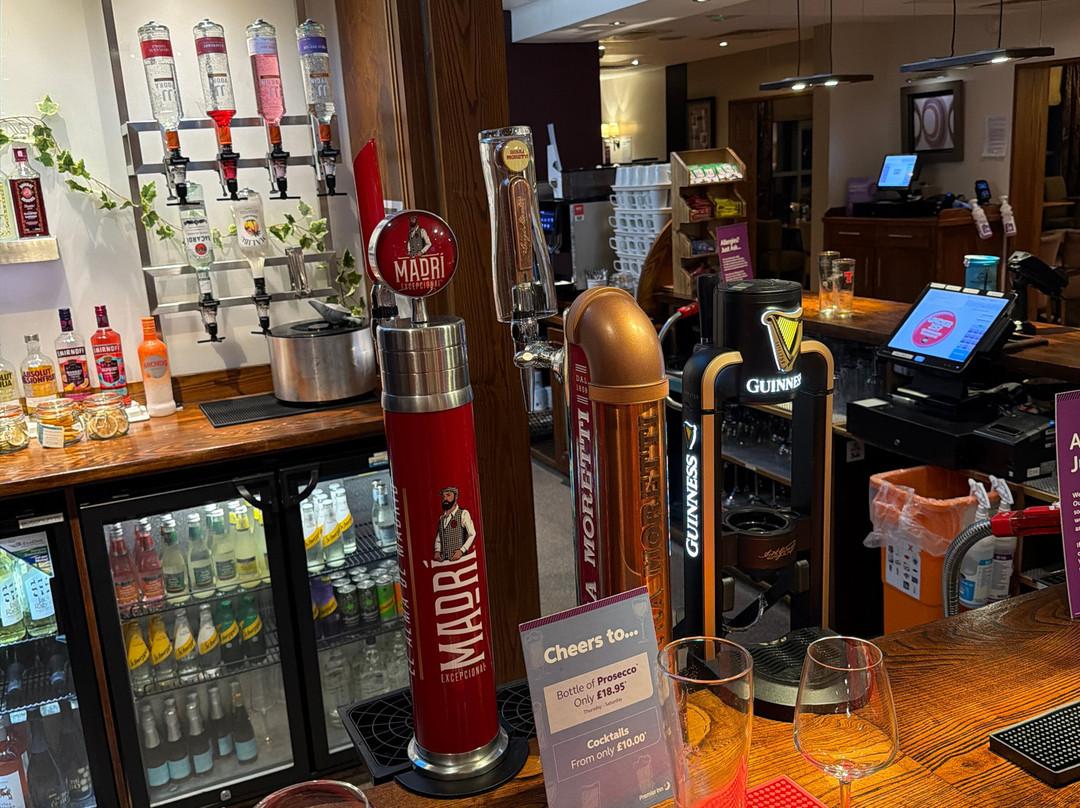 优品迎爱丁堡机场酒店(M9, Jct1)主图