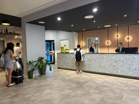 贝尔斯泰亚威尼斯梅斯特主图