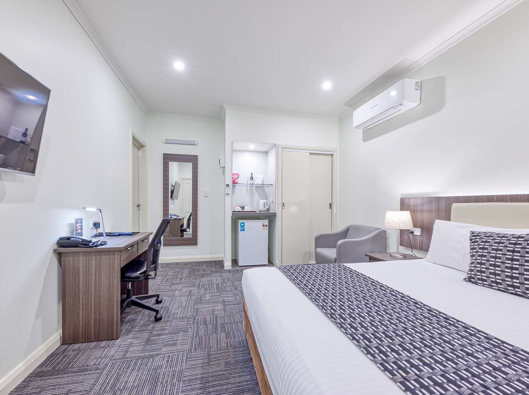 阿特伍德机场汽车旅馆及会议中心贝斯特韦斯特酒店主图