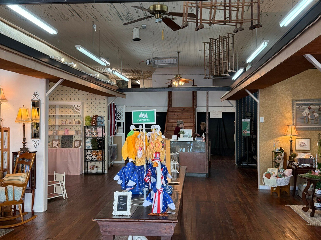 Rocking Horse Emporium-Warm Springs必去景点