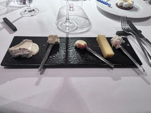 Schipluiden餐馆和美食-Aan de Zweth