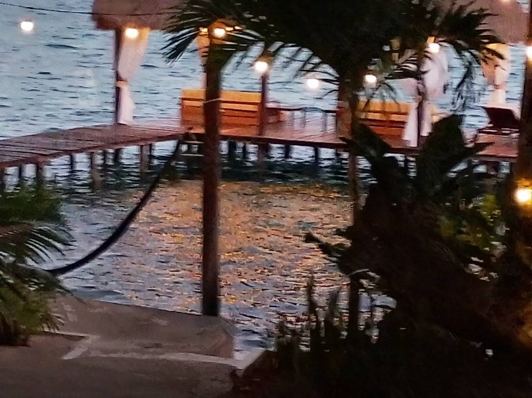 米卡萨巴卡拉精品酒店，湖前主图