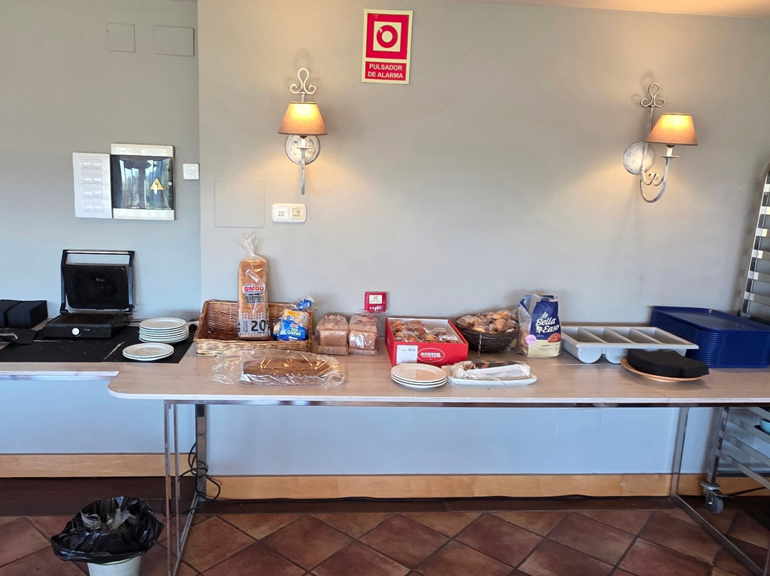 瓦迪尼亚之门水疗酒店主图