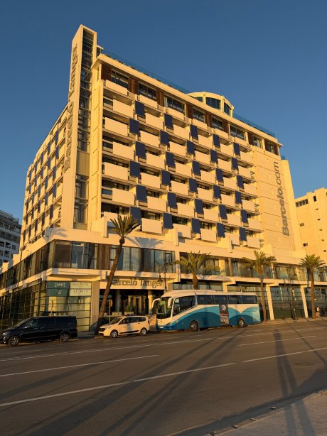 丹吉尔巴塞罗酒店-官方