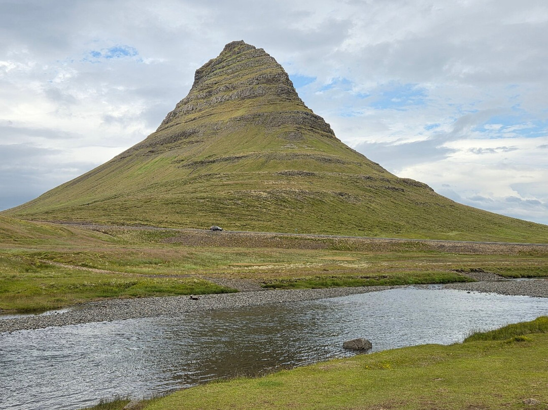 Kirkjufellsfoss-格伦达菲厄泽必去景点