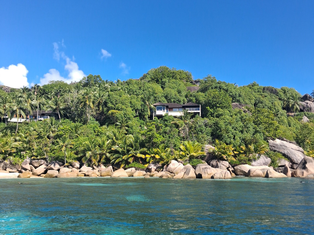 Belle Petra Boatcharter-La Passe必去景点