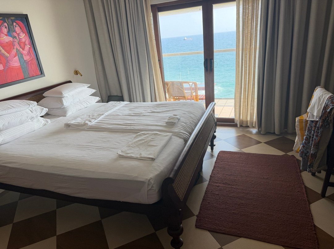 Rockholm at the Light House Beach主图