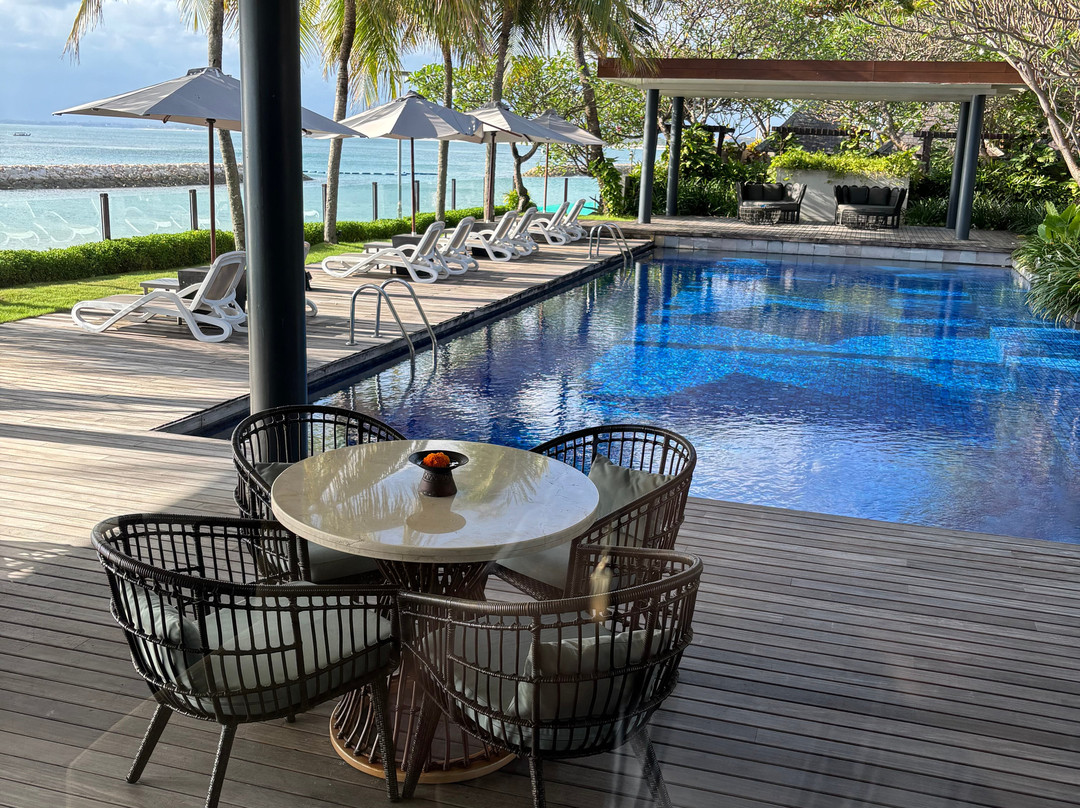 巴厘岛安瓦雅海滩度假酒店主图