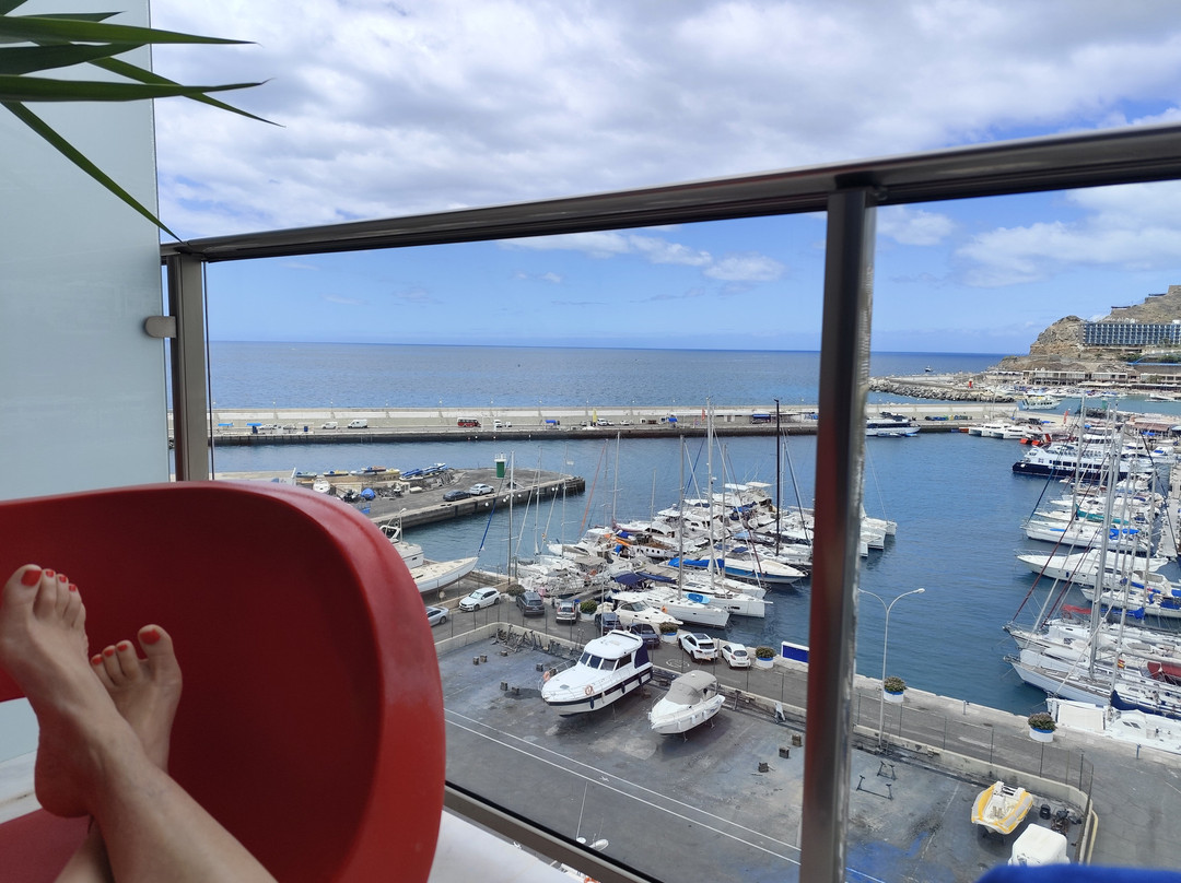 滨海套房酒店主图