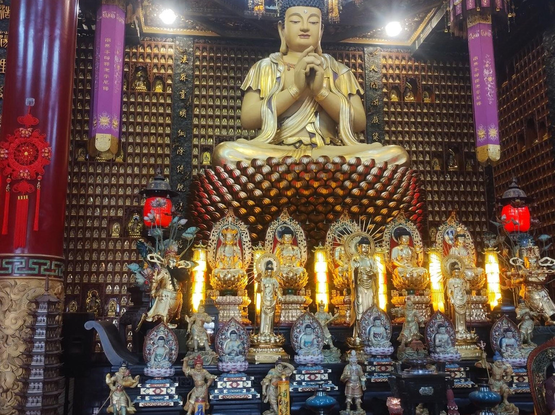 Chua Van Phat - Temple of Ten Thousand Buddhas-胡志明市必去景点