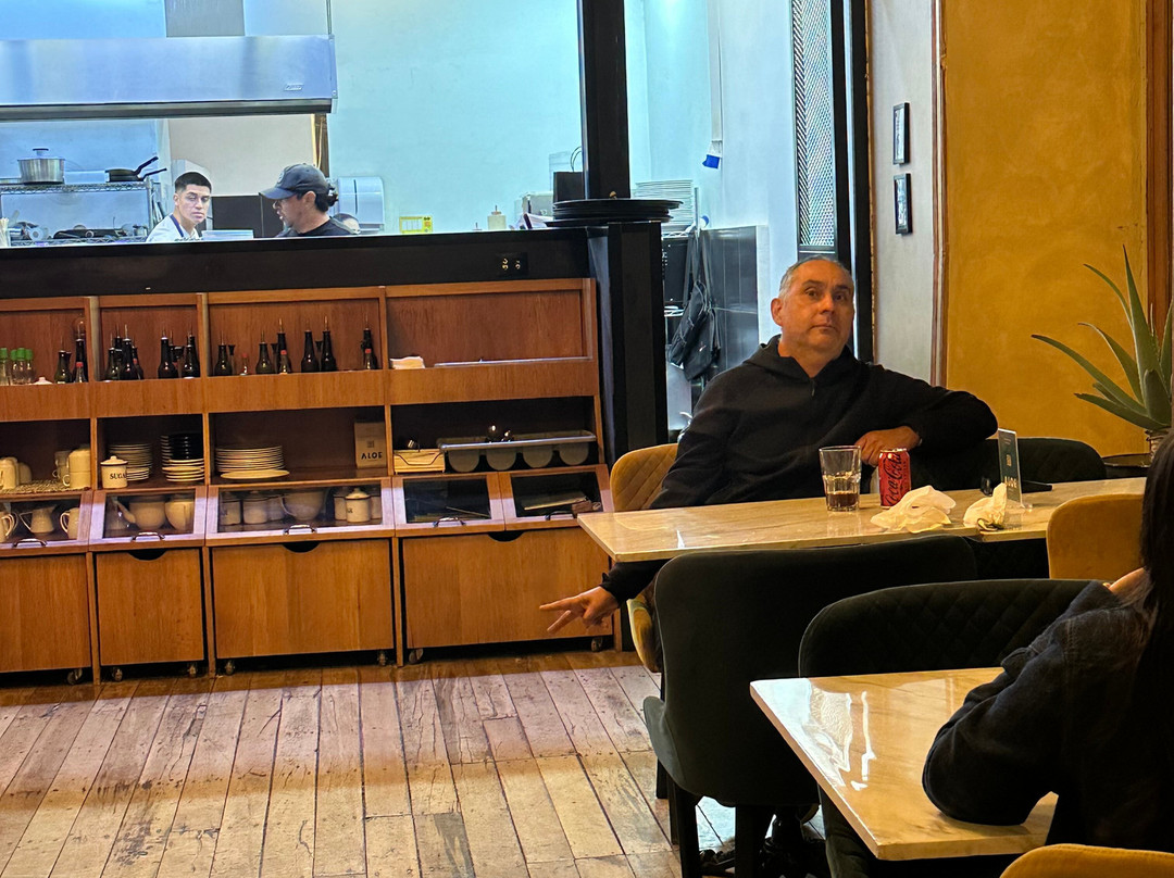索拉尔马达里亚加酒店主图