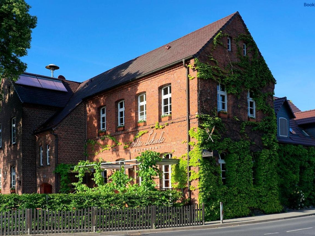 Wendisch Rietz酒店住宿-Hotel und Restaurant Alte Schule
